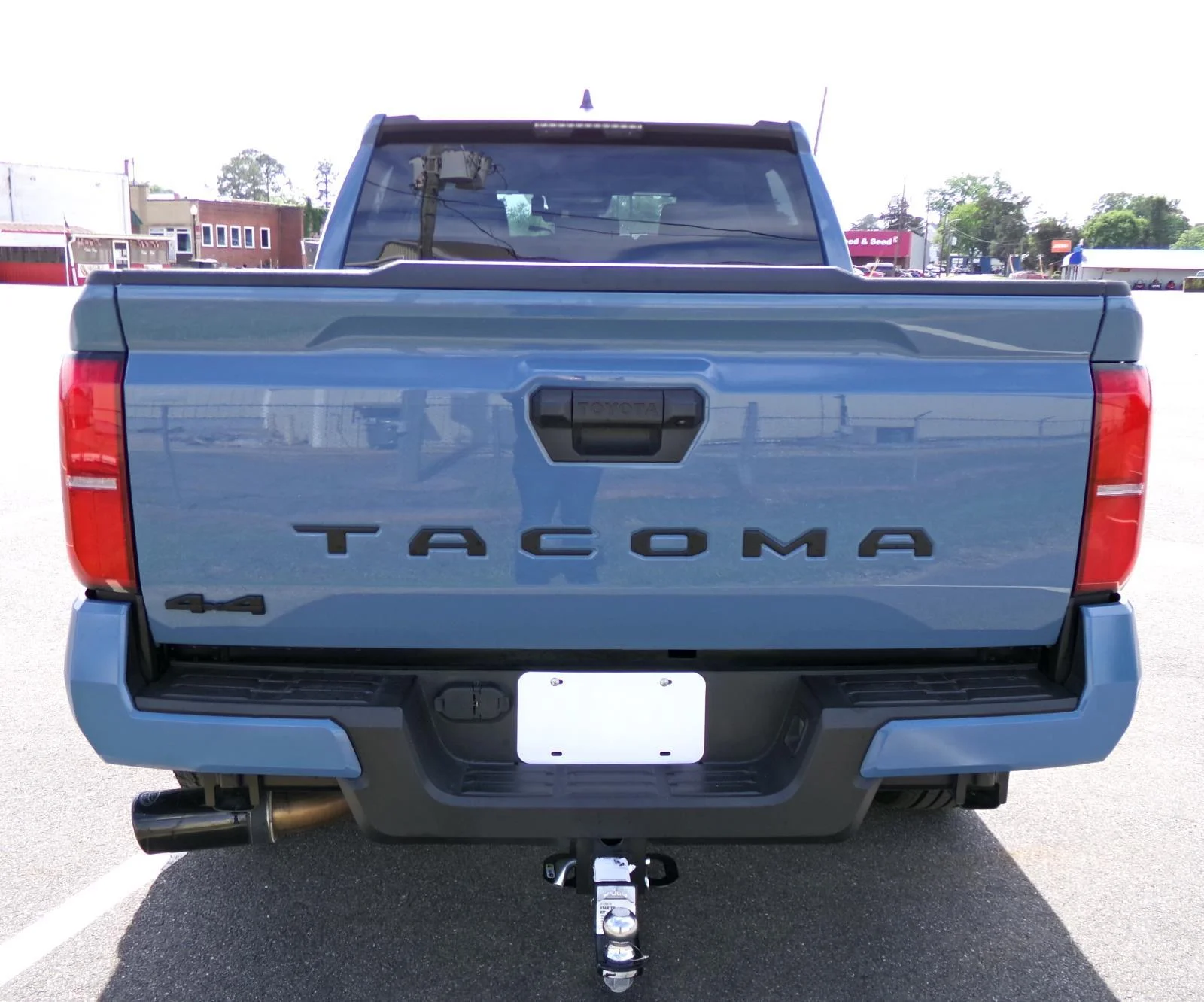 Used 2026 Heritage Blue Toyota SR5 image 5