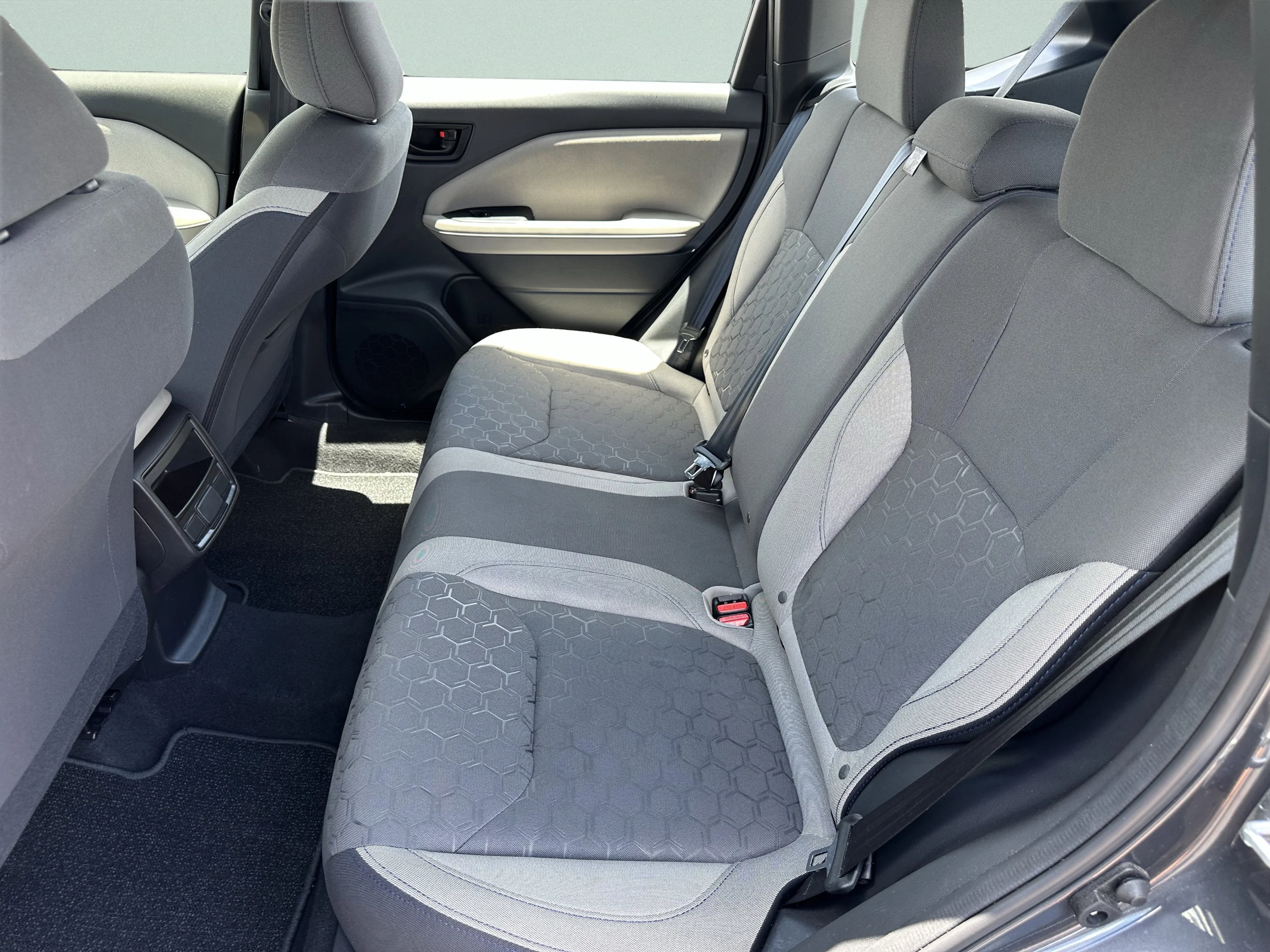 Used 2025 Magnetite Gray Metallic Subaru Base image 18