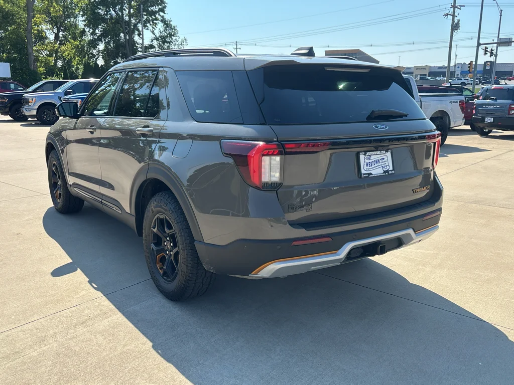 Used 2026 Gray Ford Tremor image 6