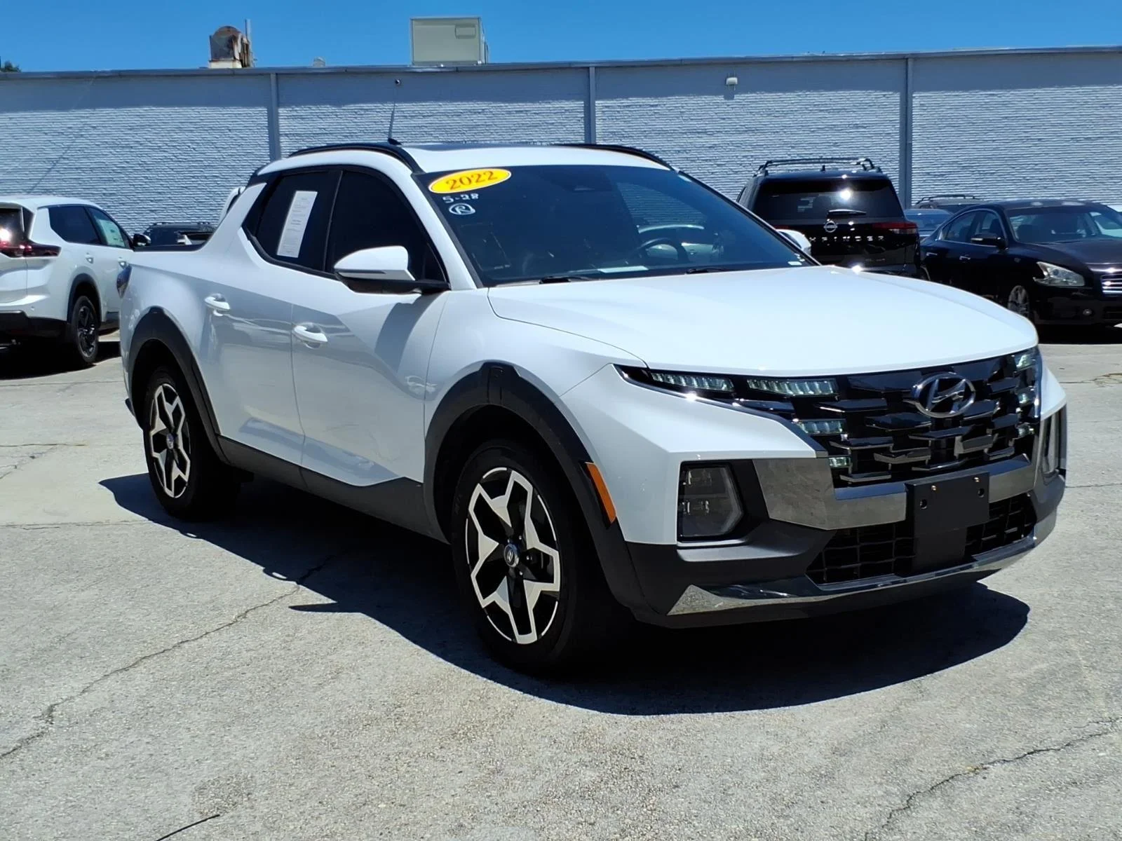 Used 2022 Ice White Hyundai Limited image 5