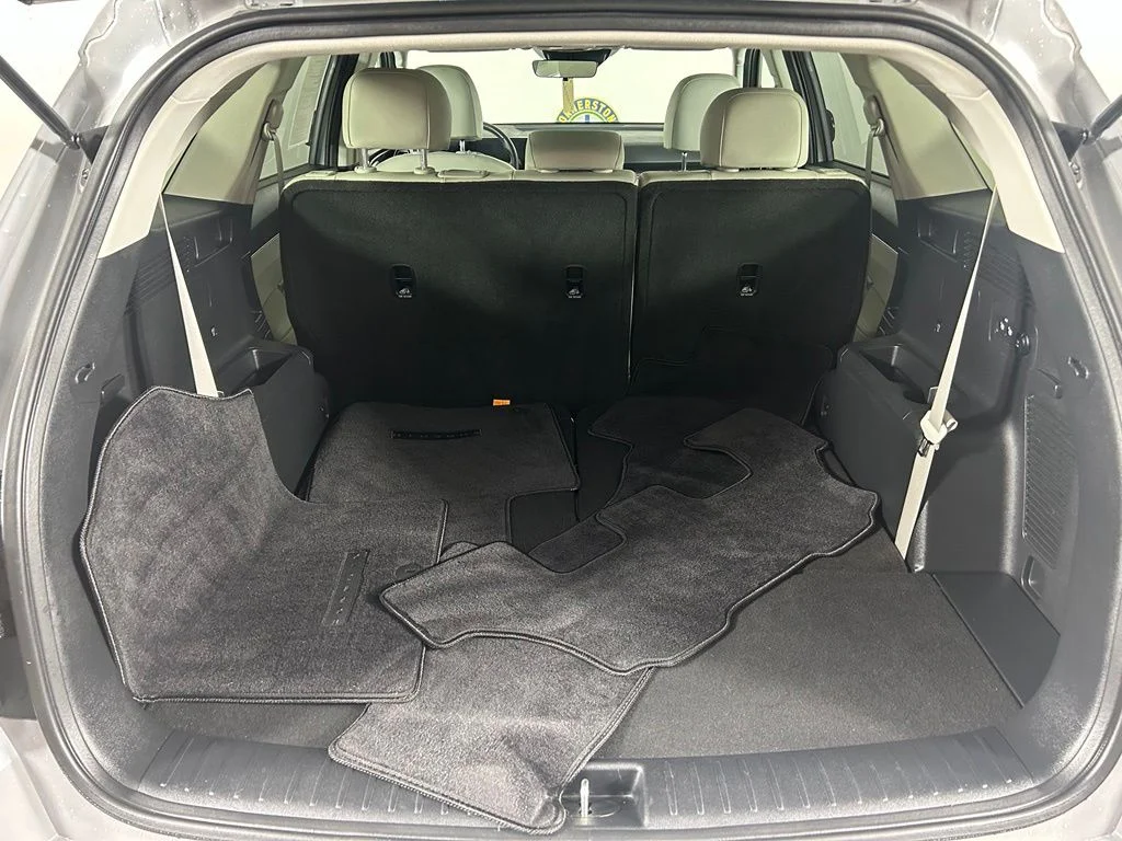 Certified Used 2025 Gray Kia S image 21