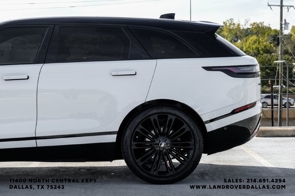 Certified Used 2026 White Land Rover Dynamic SE image 11