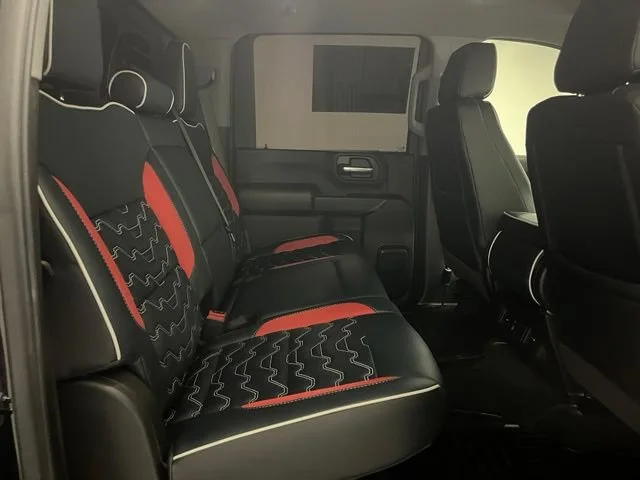 Used 2025 Black Chevrolet Custom image 22