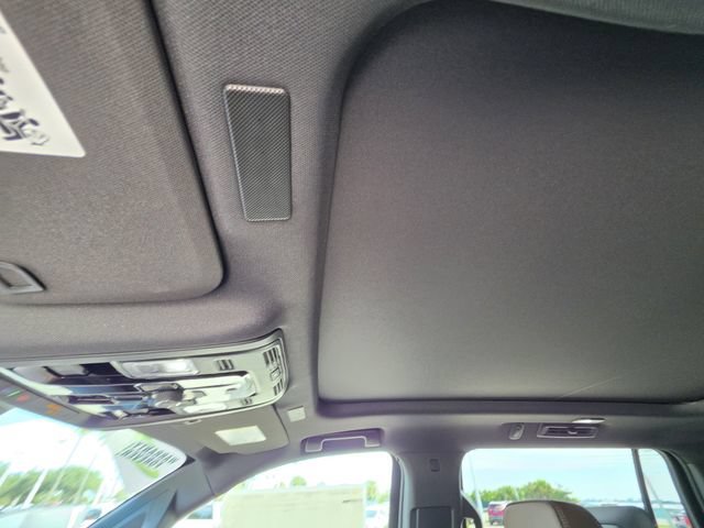 2026 Chevrolet Suburban High Country - Photo 32