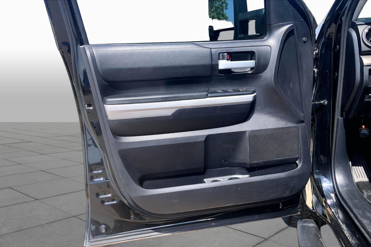 Used 2021 Midnight Black Metallic Toyota SR5 image 22