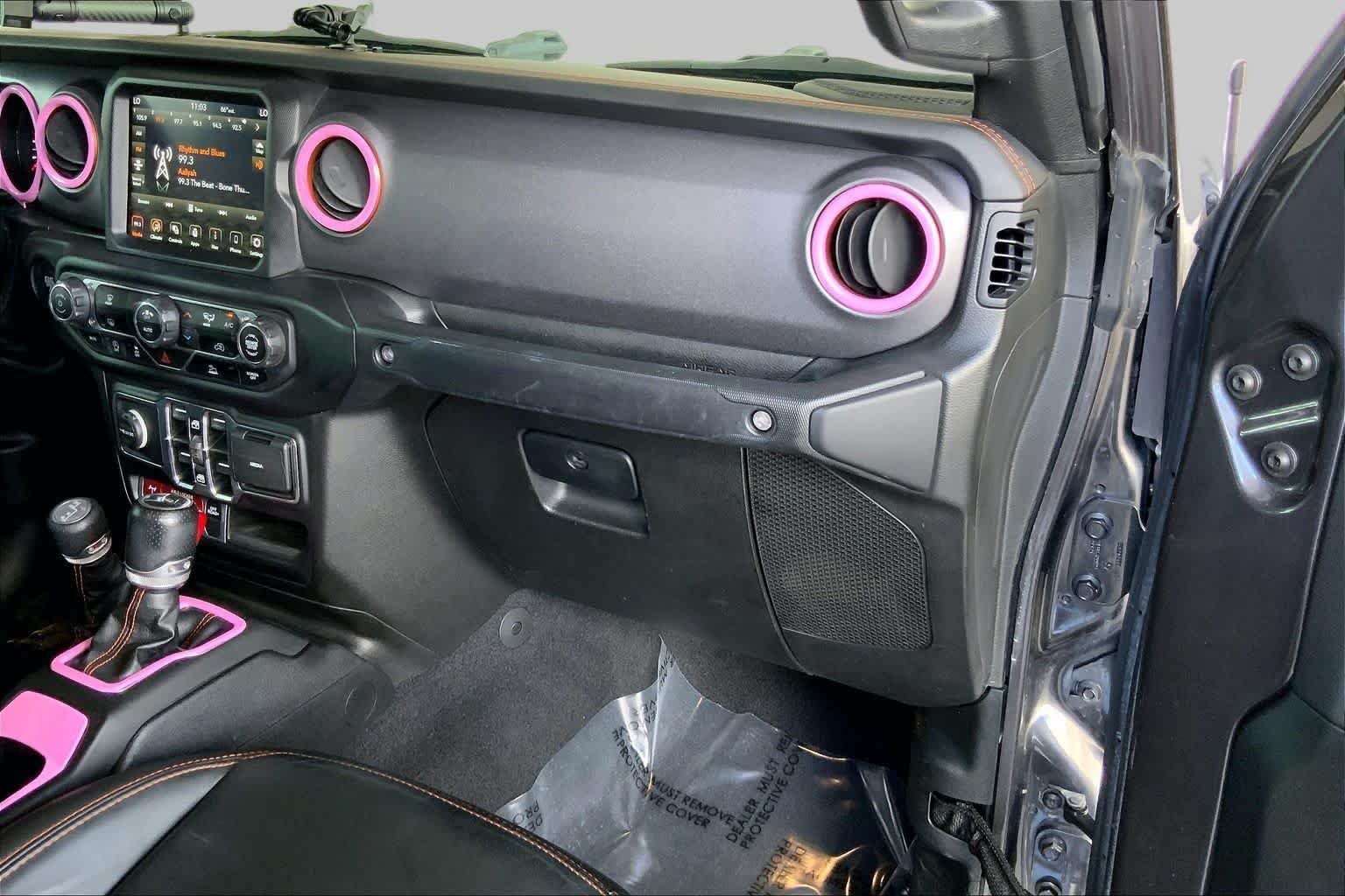 Used 2021 Granite Crystal Metallic Clearcoat Jeep Mojave image 19