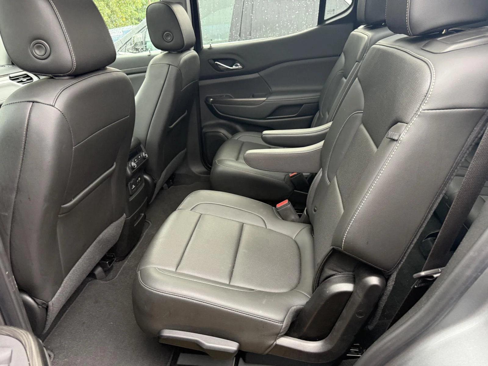 Used 2023 Sterling Metallic GMC SLT image 9
