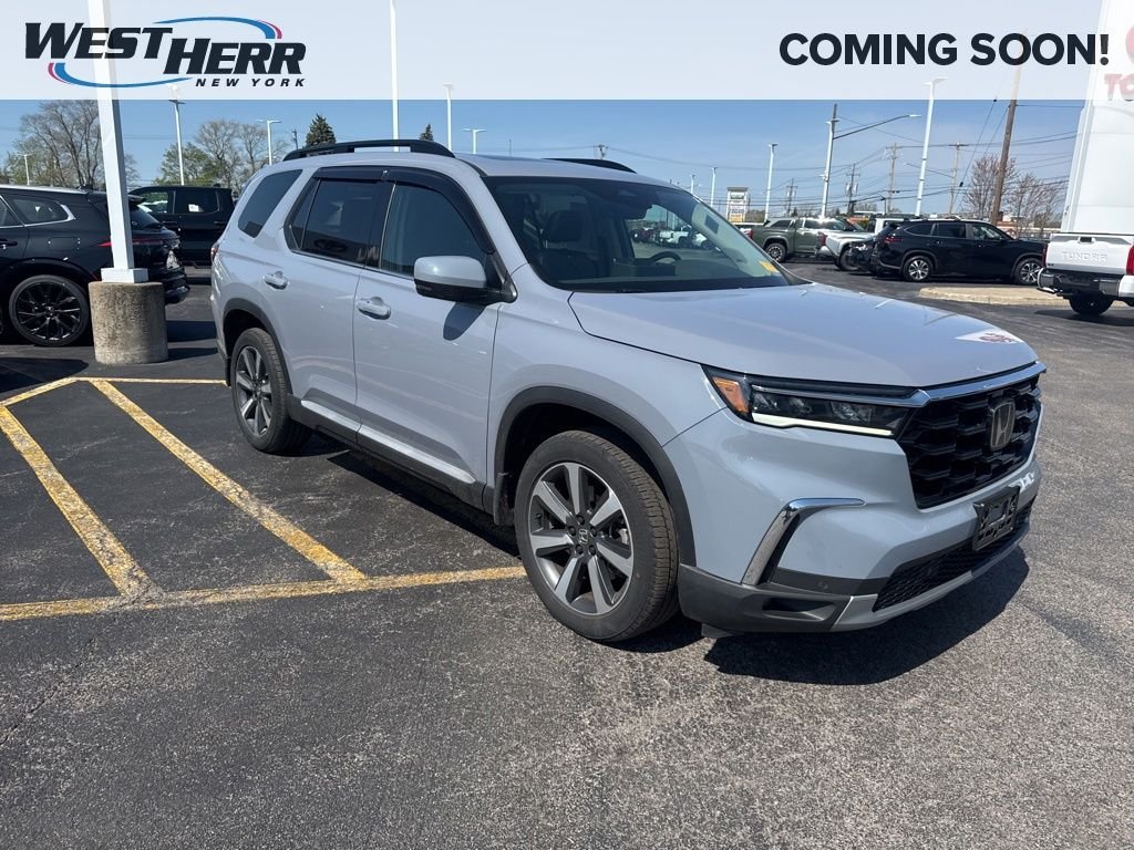 2025 Honda Pilot Touring AWD's photo