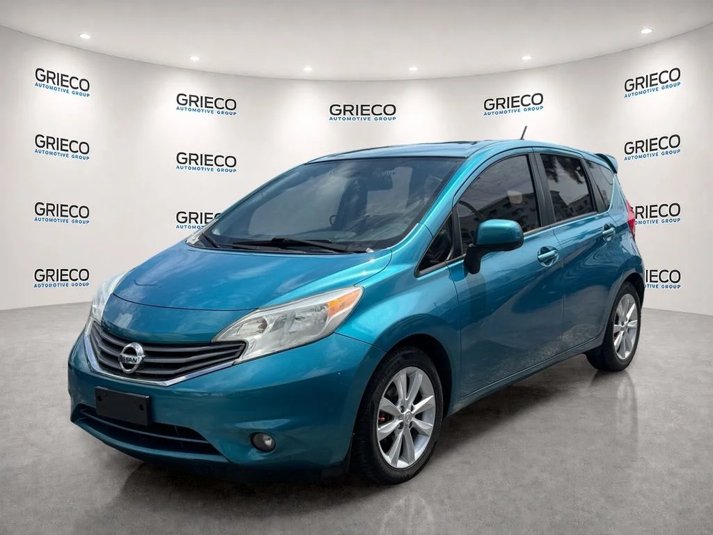 Used 2014 Metallic Peacock Nissan SV image 3