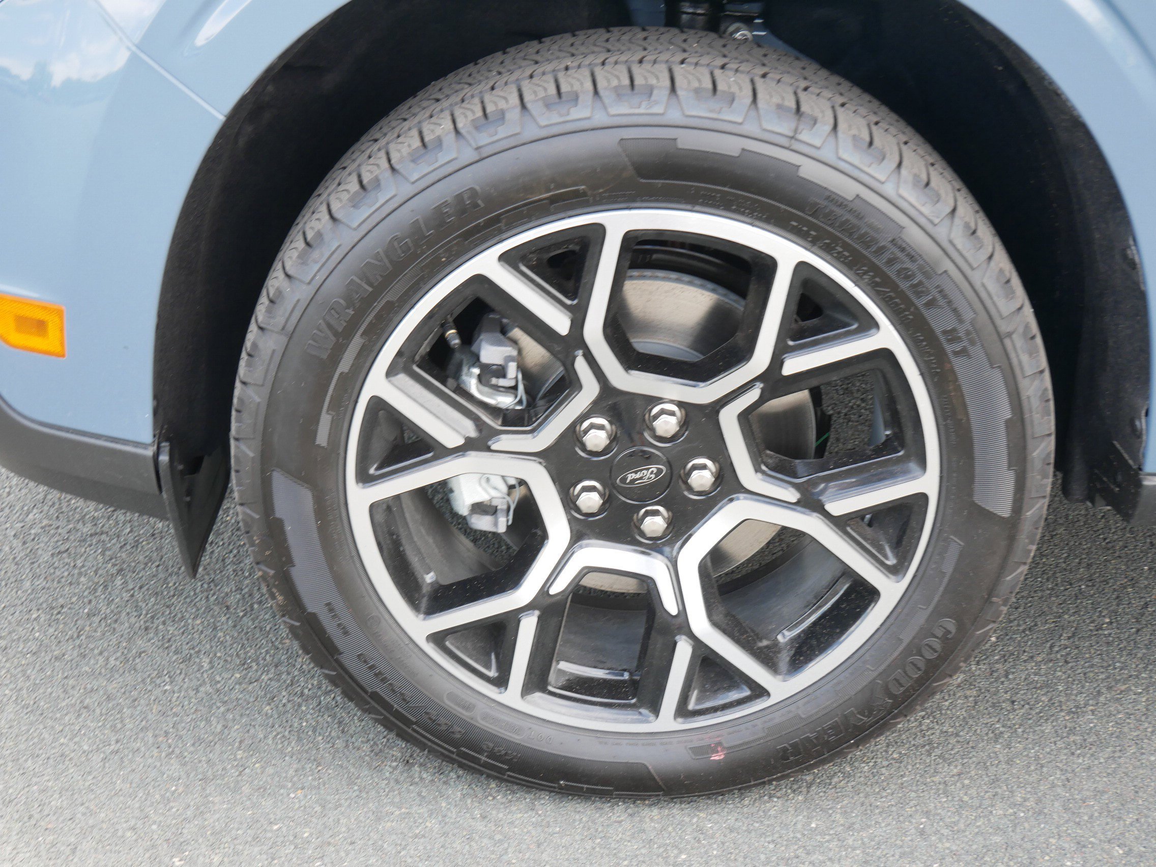 New 2026 Azure Gray Metallic Tri-Coat Ford Lariat® image 6