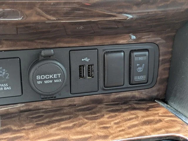 Used 2019 Blue Nissan SL image 28