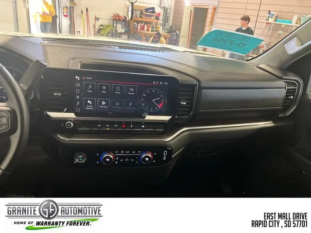 2024 GMC Sierra 1500 SLT - Photo 26