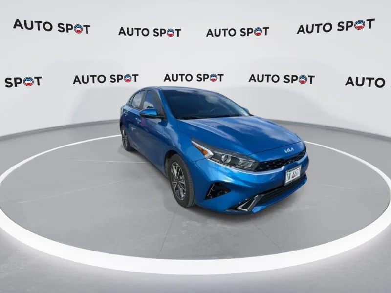 Used 2022 BLUE Kia FE image 5