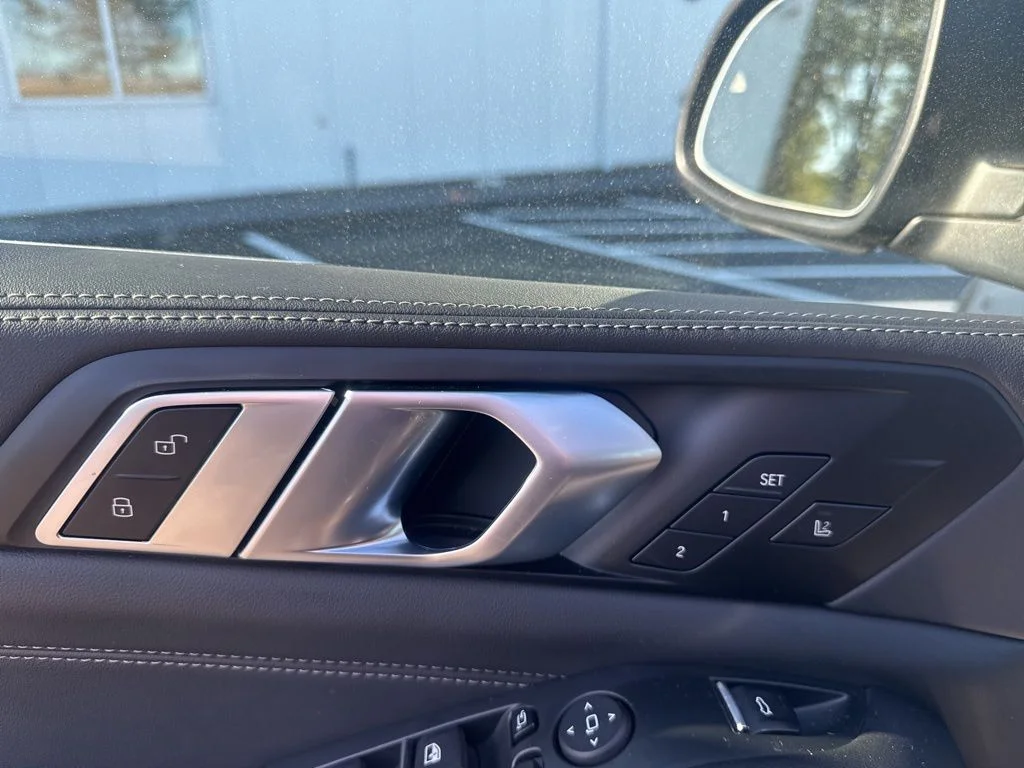2026 BMW X5 50e - Photo 9