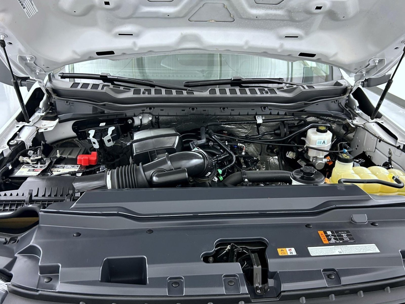 Used 2025 White Ford XLT image 25