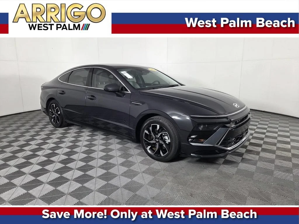 Used 2024 Carbon Blue Hyundai SEL image 1