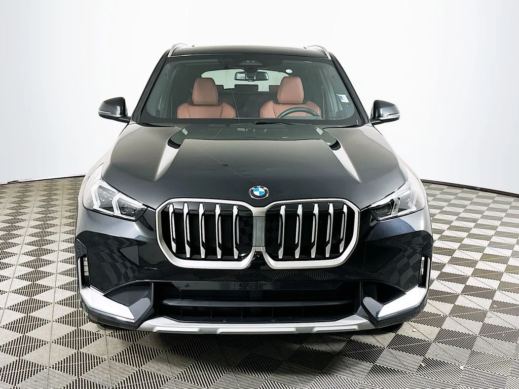 New 2026 Black Sapphire Metallic BMW xDrive28i image 2