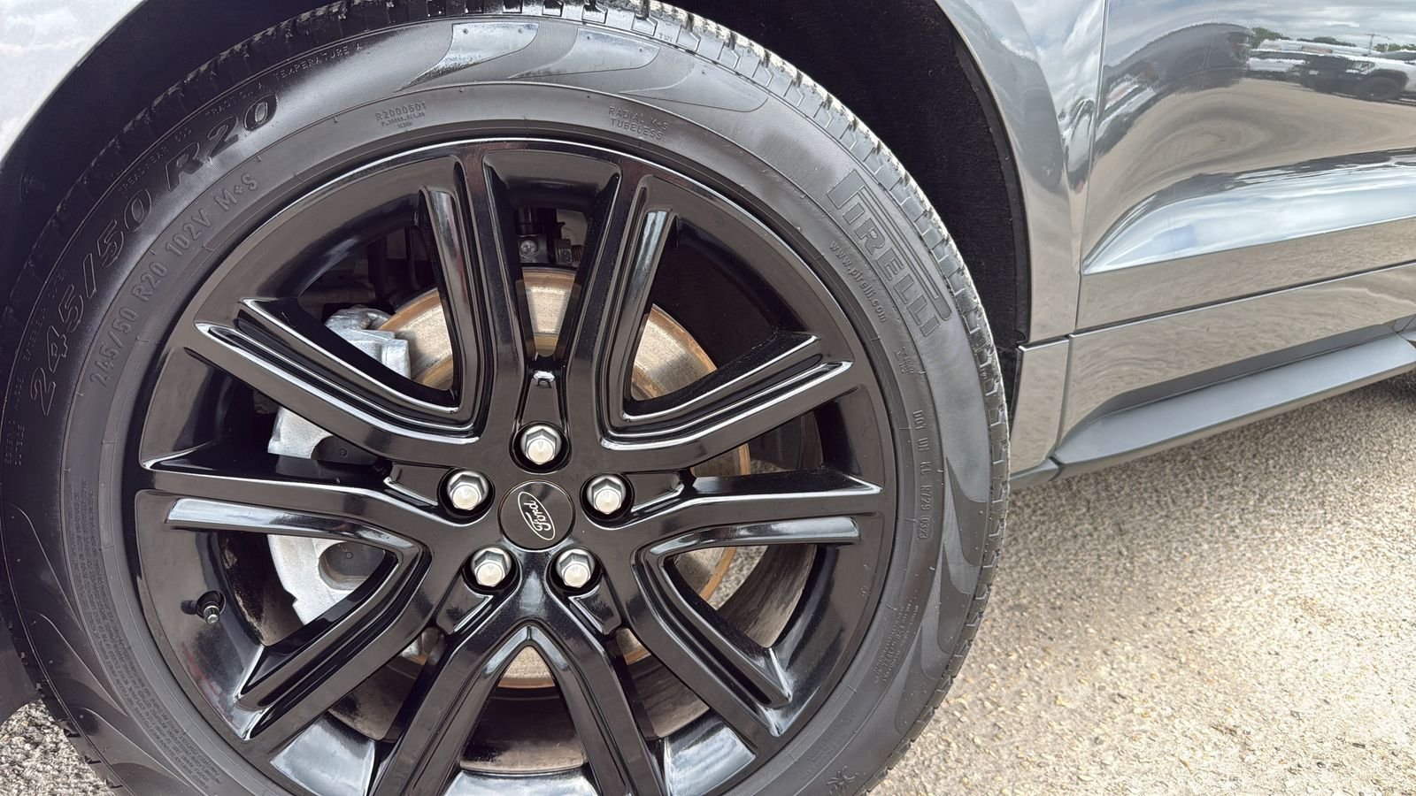 Used 2023 Gray Ford ST Line image 25