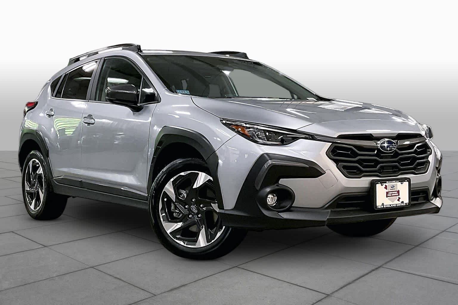 Used 2025 Ice Silver Metallic Subaru Limited image 2