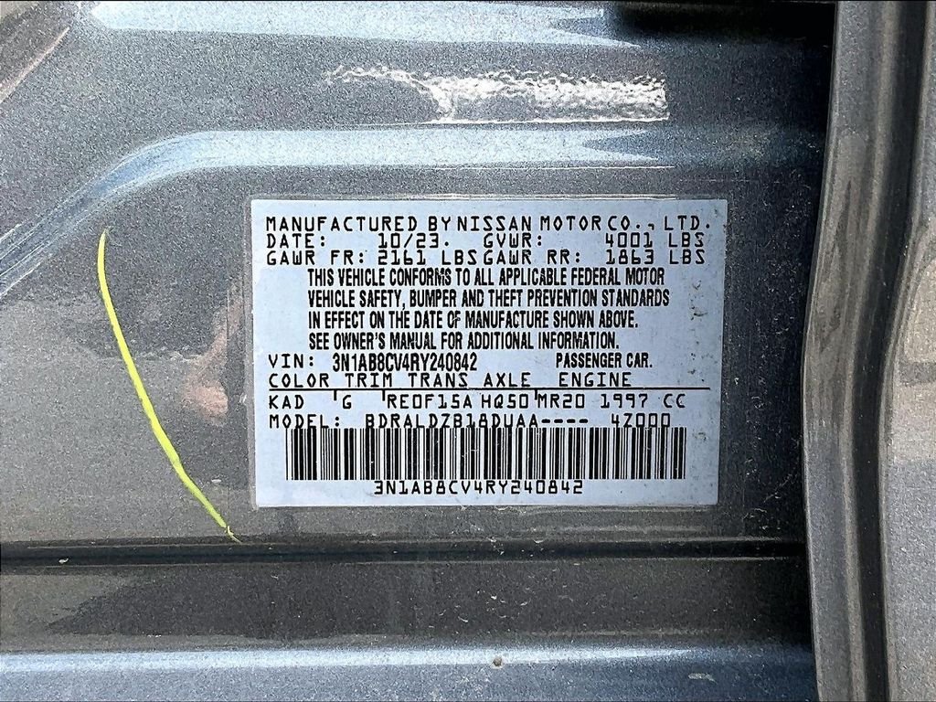 Used 2024 Gray Nissan SV image 9