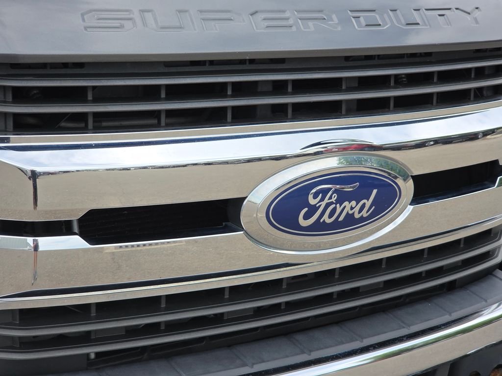 Used 2019 Gray Ford XLT image 13