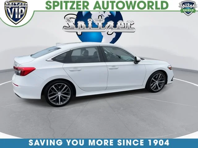 Used 2024 White Honda Touring image 9