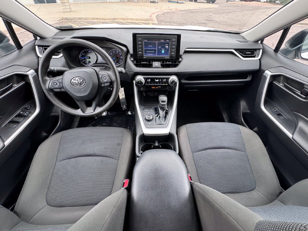 Used 2022 White Toyota LE image 35
