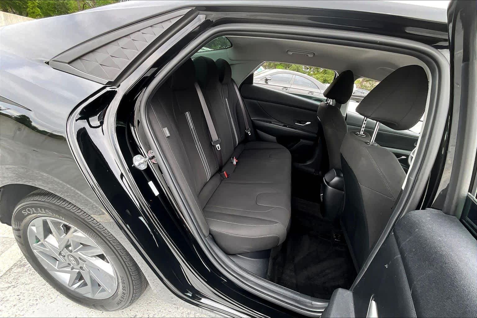Used 2025 Abyss Black Hyundai Blue image 33