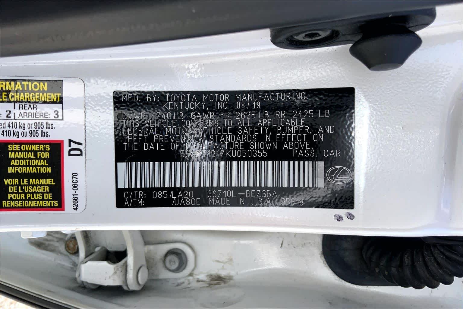 Used 2019 Eminent White Pearl Lexus  image 36