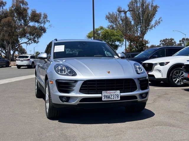 Used 2017 Rhodium Silver Metallic Porsche Base image 4