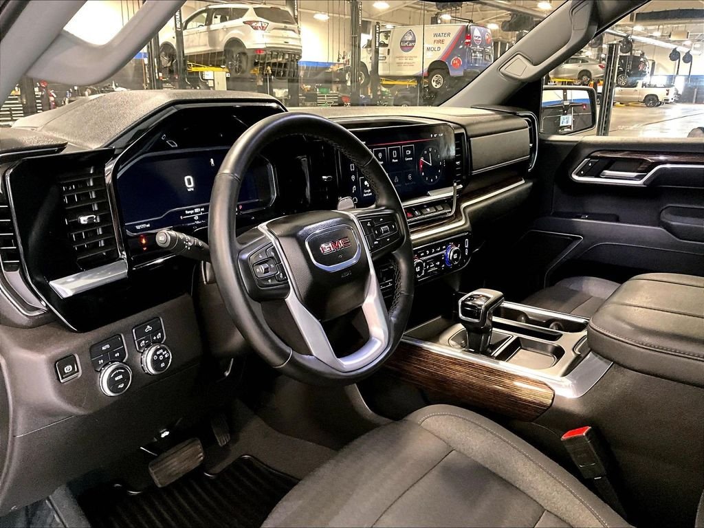 Used 2025 Black GMC Elevation image 8