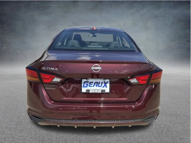 Used 2025 Red Nissan 2.5 SV image 18