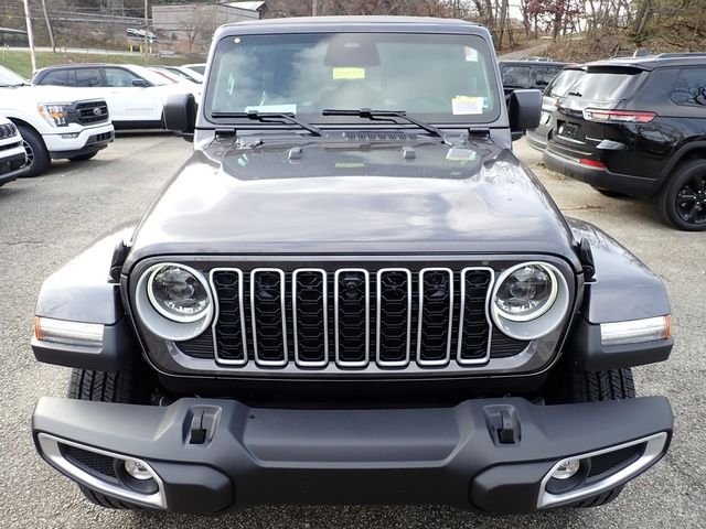 New 2026 Granite Crystal Metallic Clear-Coat Exterior Paint Jeep Sahara image 10
