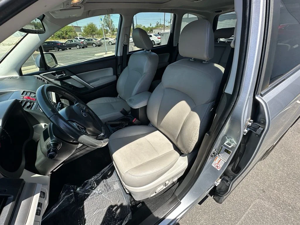 Used 2015 Silver Subaru 2.5i Touring image 4