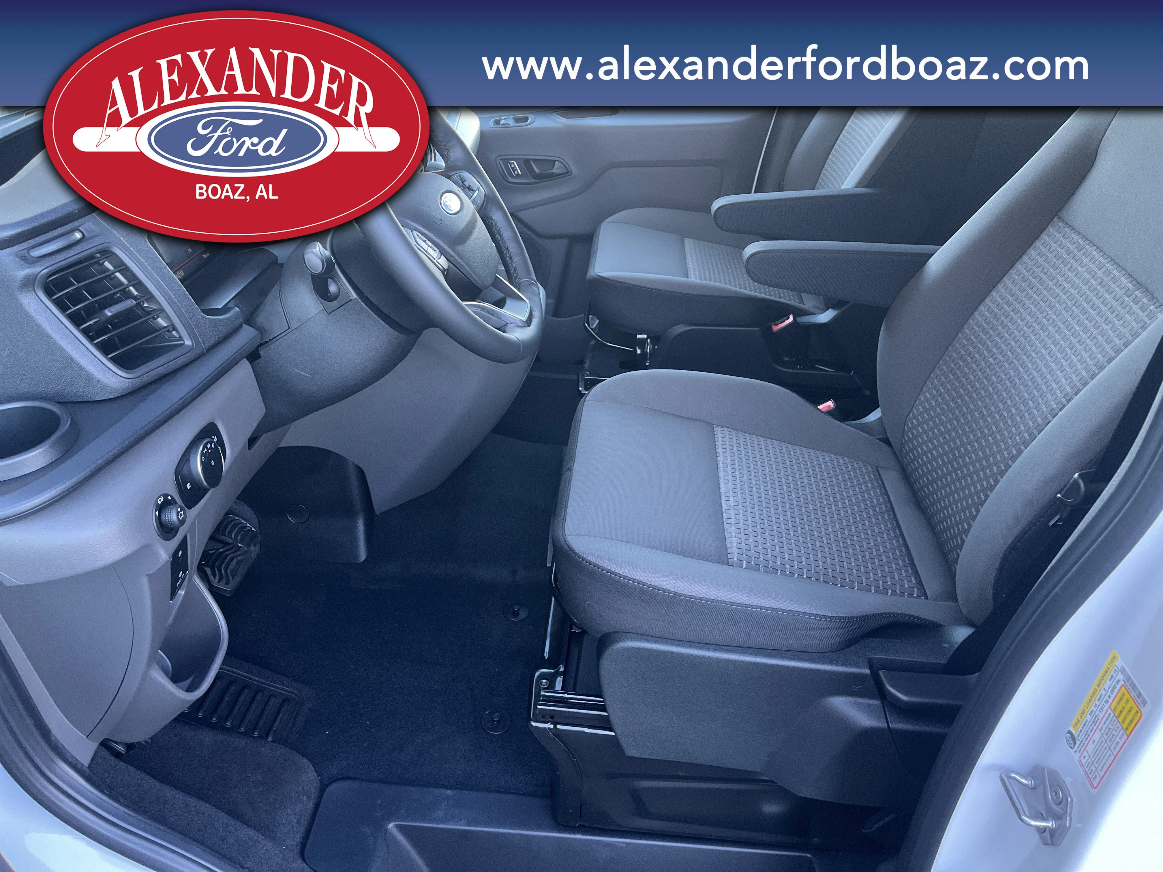 New 2026 Oxford White Ford Passenger Van XLT image 9
