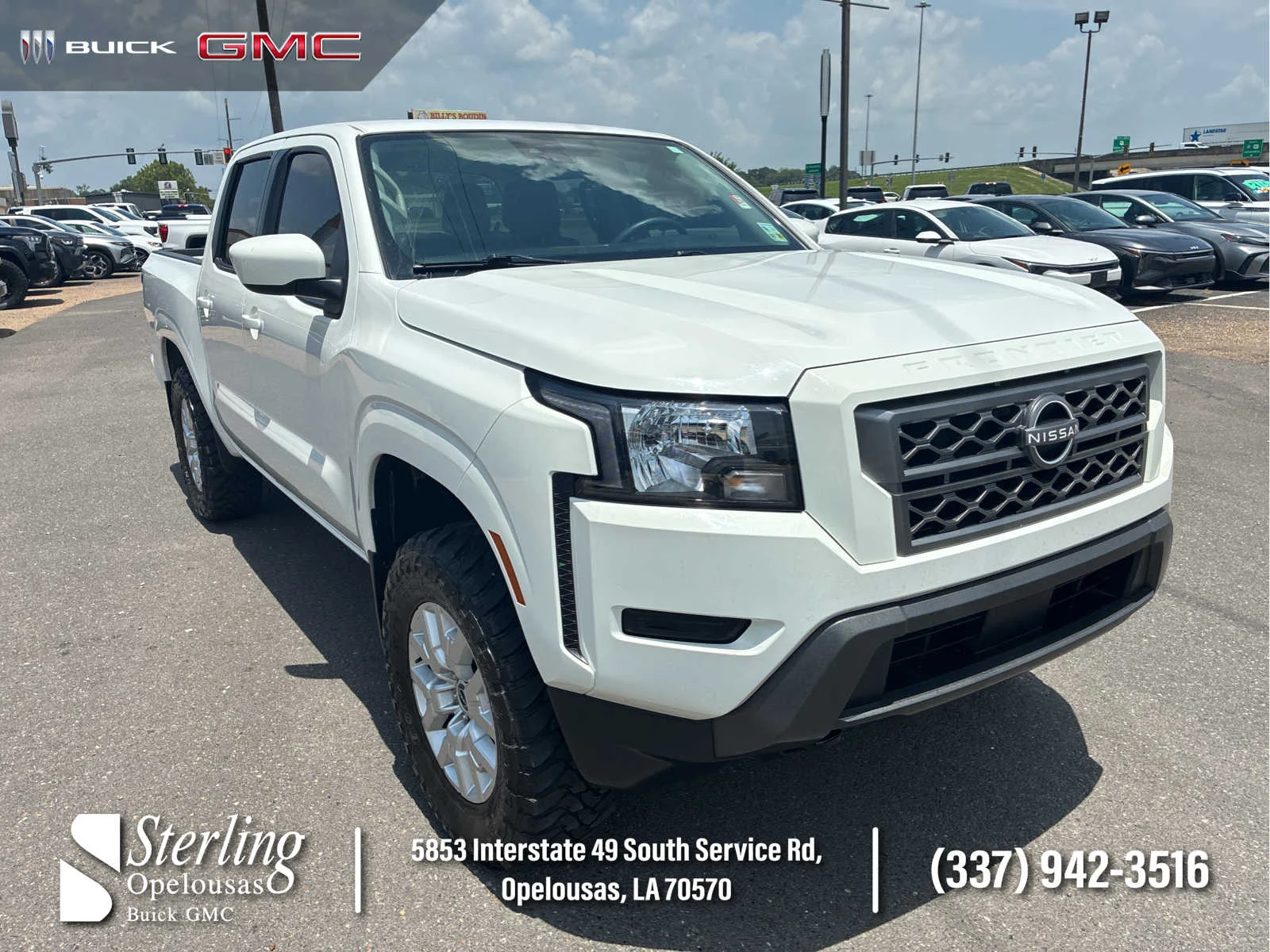 Used 2022 Glacier White Nissan SV image 1