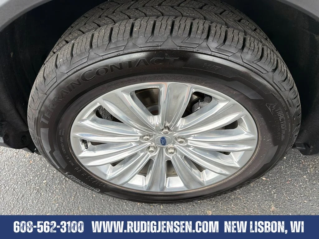 Used 2023 White Ford Limited image 30