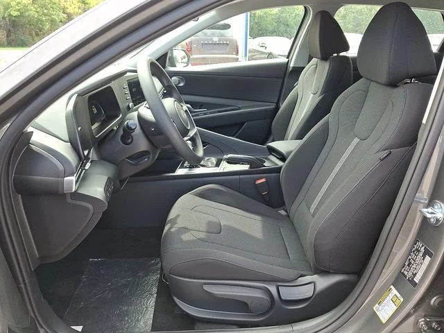 New 2026 Gray Hyundai SE image 10