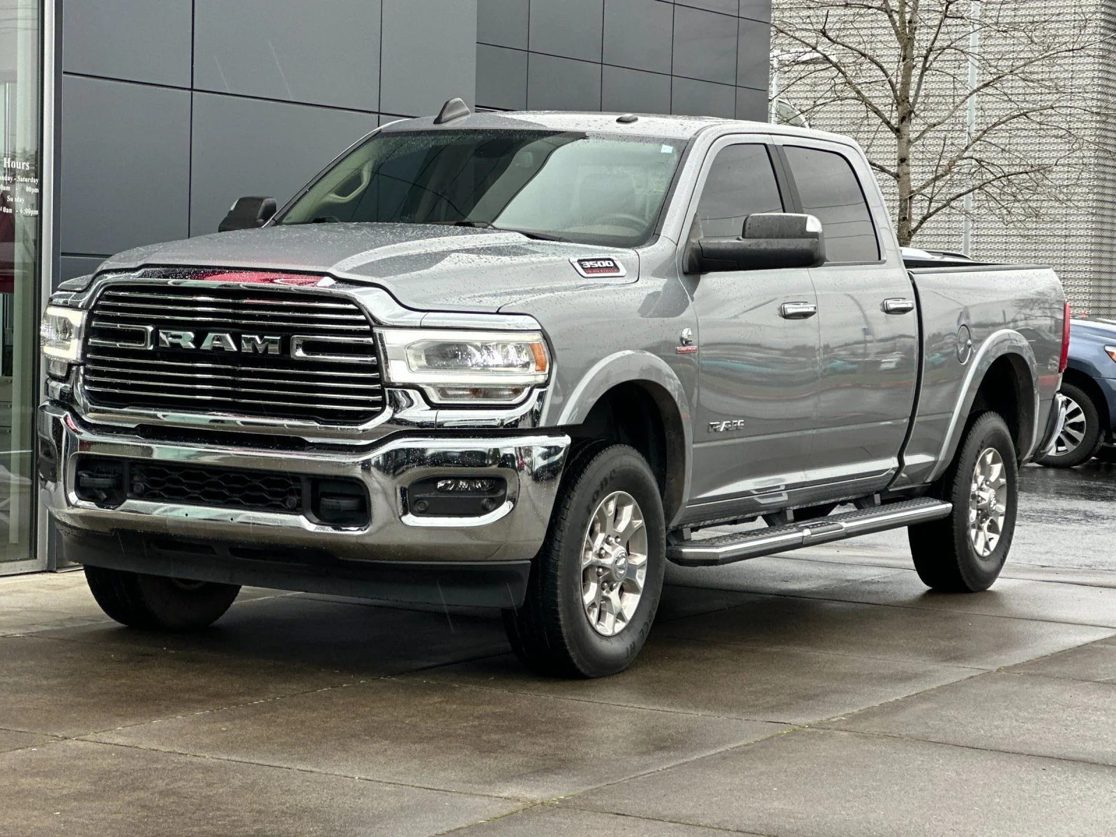 Used 2022 Billet Silver Metallic Clearcoat Ram Laramie image 7