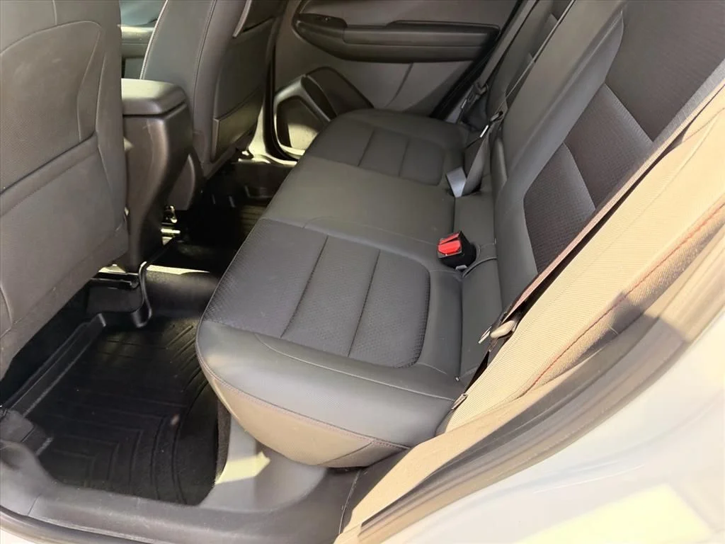 Used 2022 White Chevrolet RS image 10