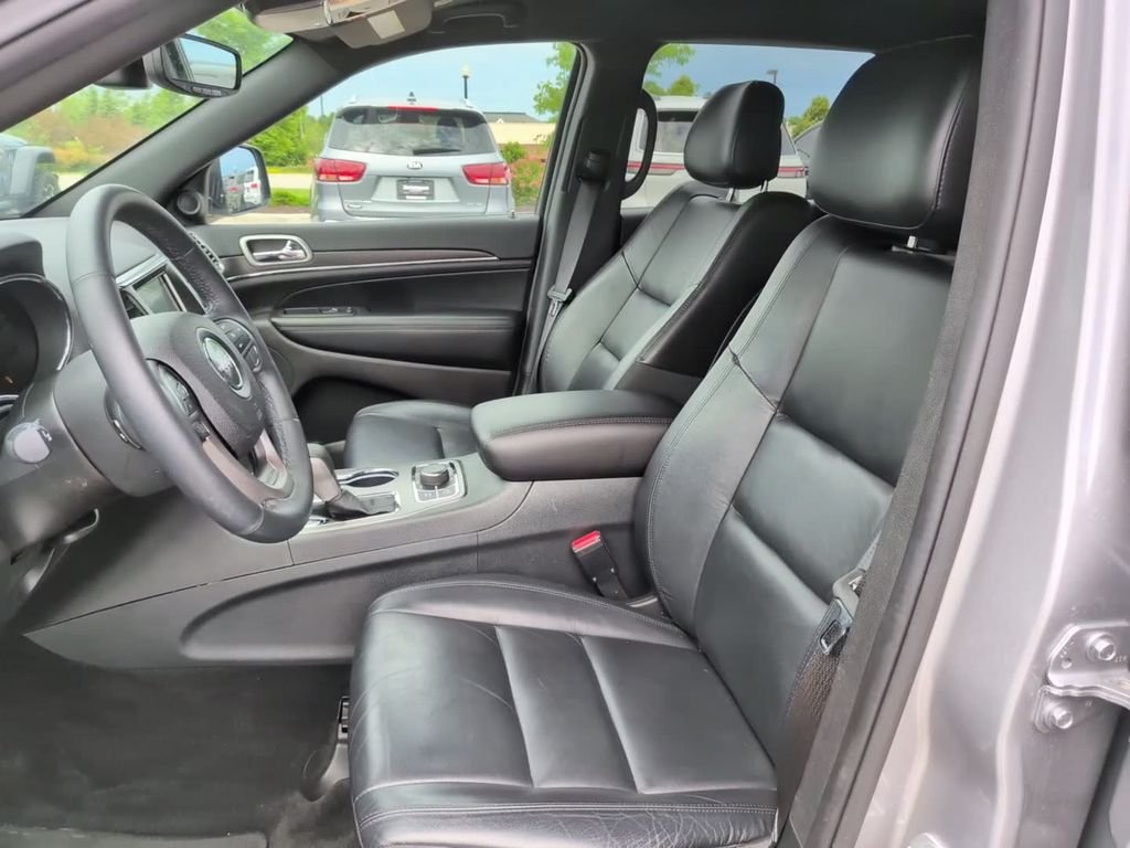 Certified Used 2018 Silver Jeep Limited image 17