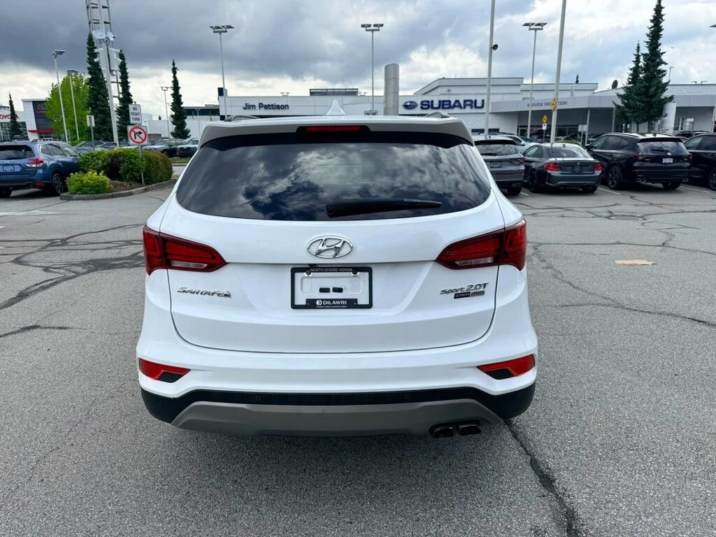 Used 2017  Hyundai AWD 2.0T Ultimate Dilawri Certified   Local BC   R image 4