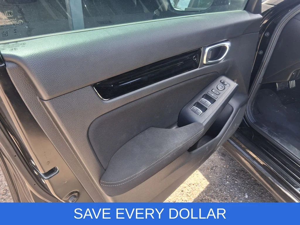 Used 2025  Honda  image 9