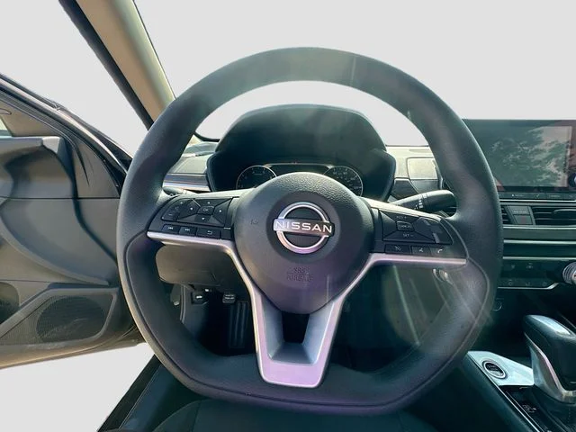 Used 2025 Black Nissan 2.5 SV image 11