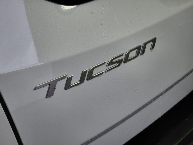 New 2026 White Hyundai SEL AWD image 9