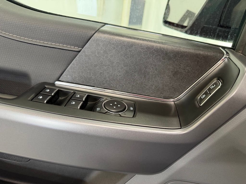 2025 Ford F-150 XLT - Photo 14