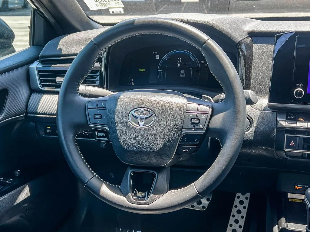 Certified Used 2025  Toyota SE image 14
