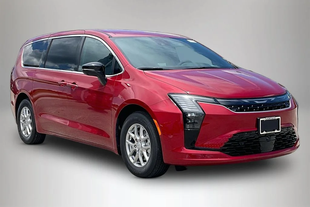 2027 Chrysler Pacifica Select's photo