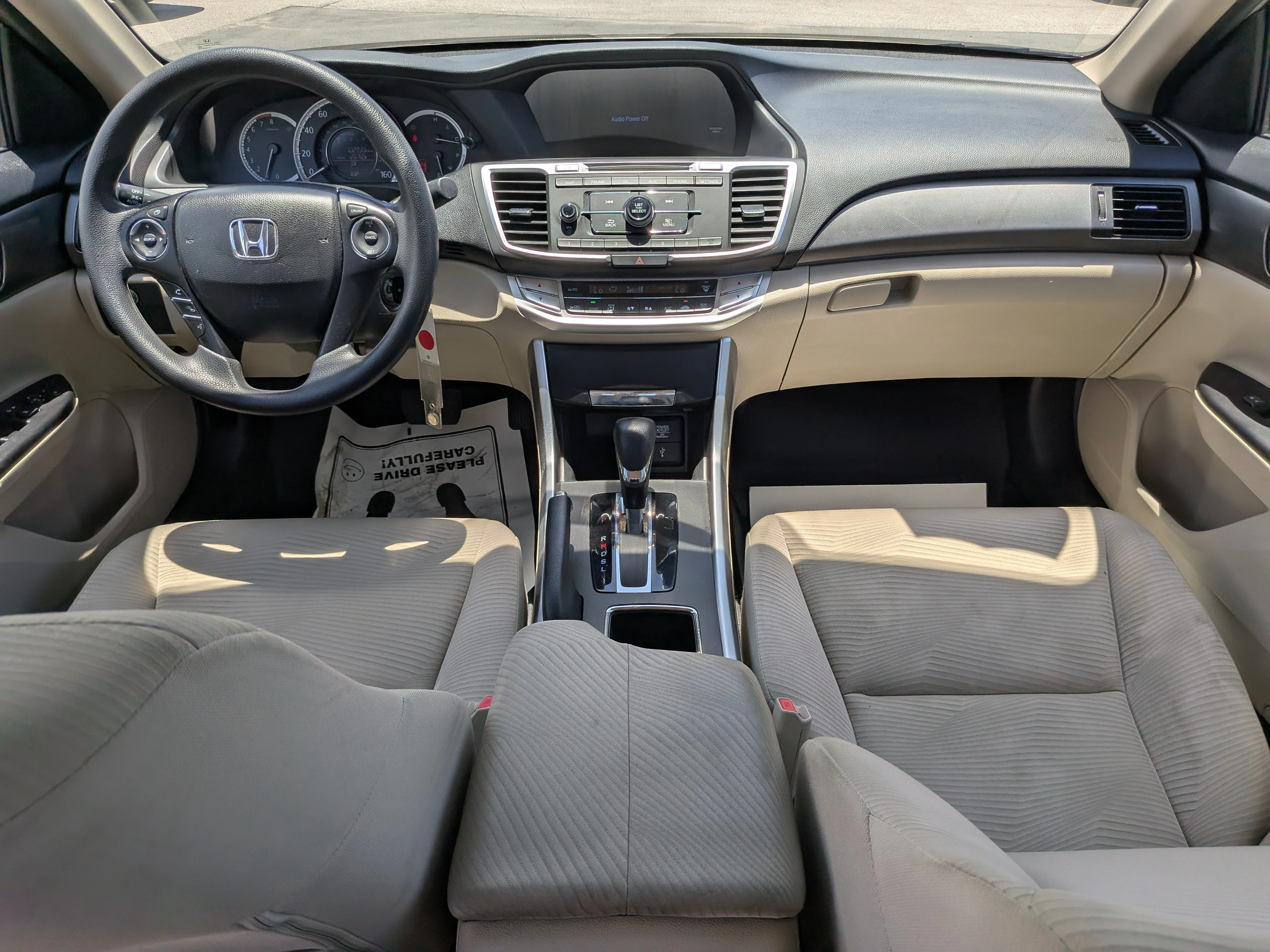 Used 2015 Champagne Frost Pearl Honda LX image 16
