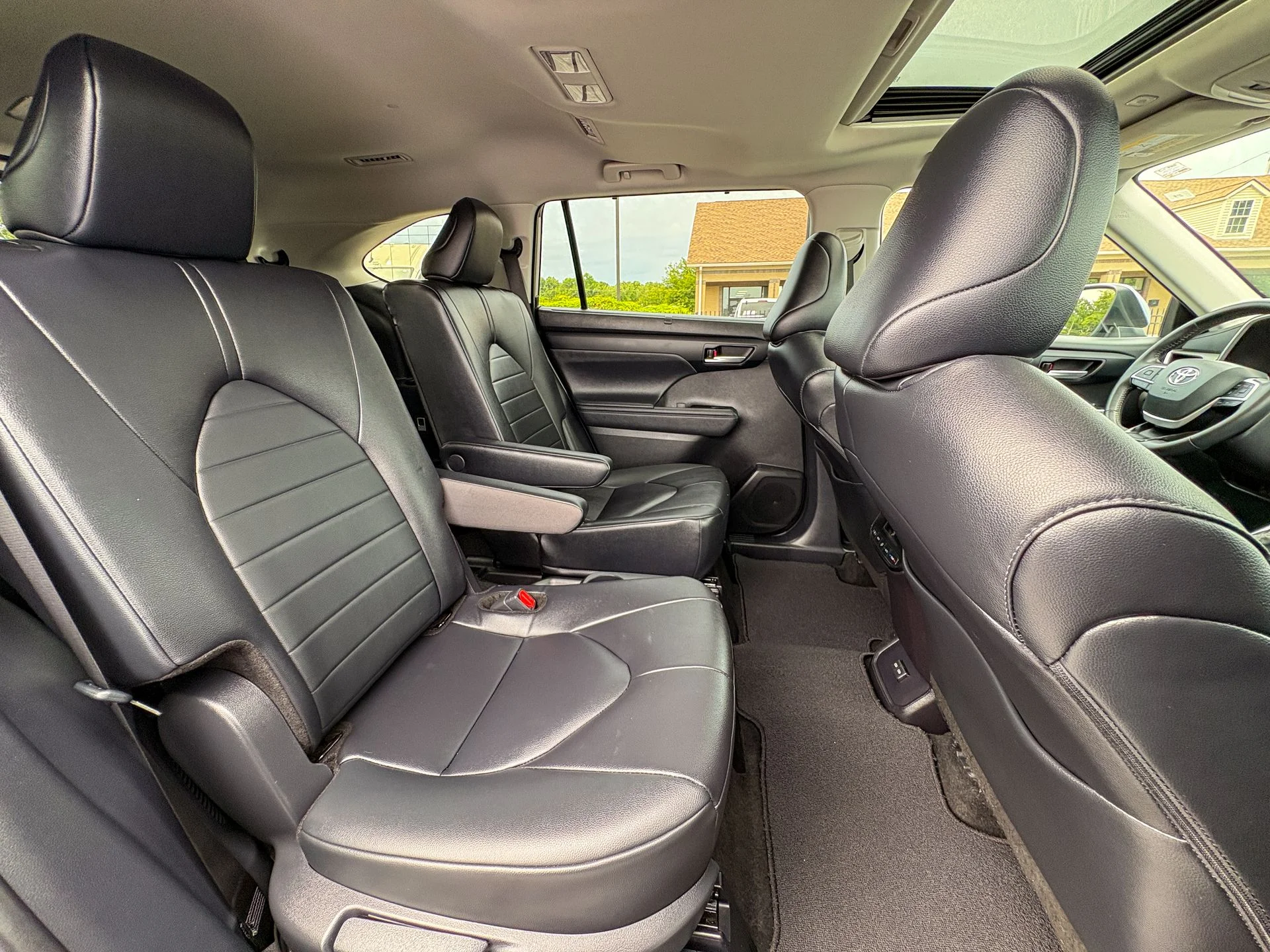 Used 2024 Silver Toyota XLE image 29